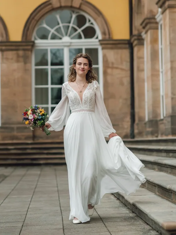 Photo by Natalia | Hochzeitsfotografin on June 04, 2026. May be an image of dress, gown, wedding and text.