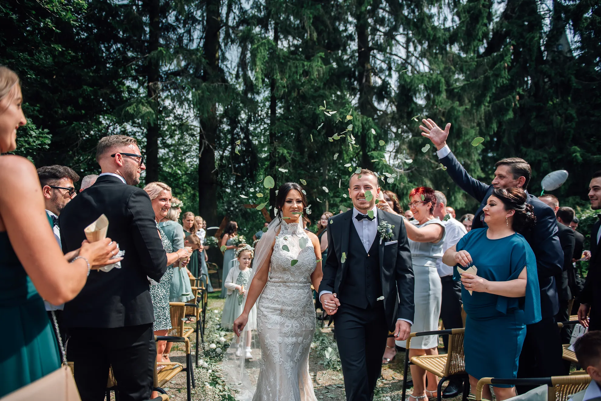 Finaler Augenblick der freien Trauung von E und E bei den Herkulesterrassen