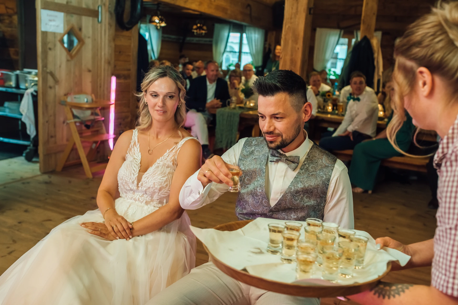 Spiele, Bildercollage, Brautpaartanz und Party auf der Königsalm