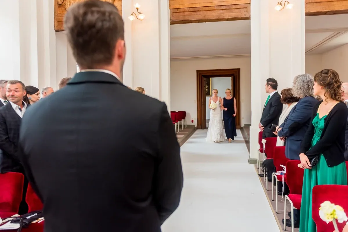 Der erste Kuss Der erste Kuss