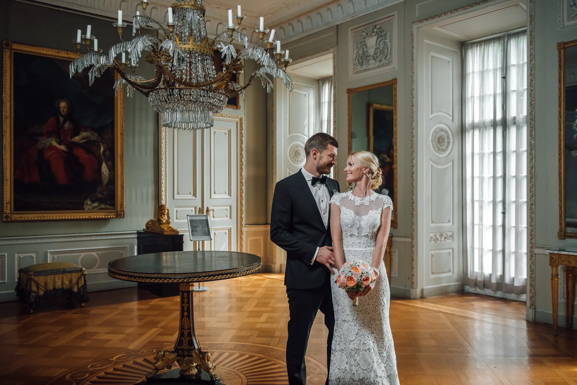 Brautpaar im barocken Bergpark — Hochzeitsreportage Kassel