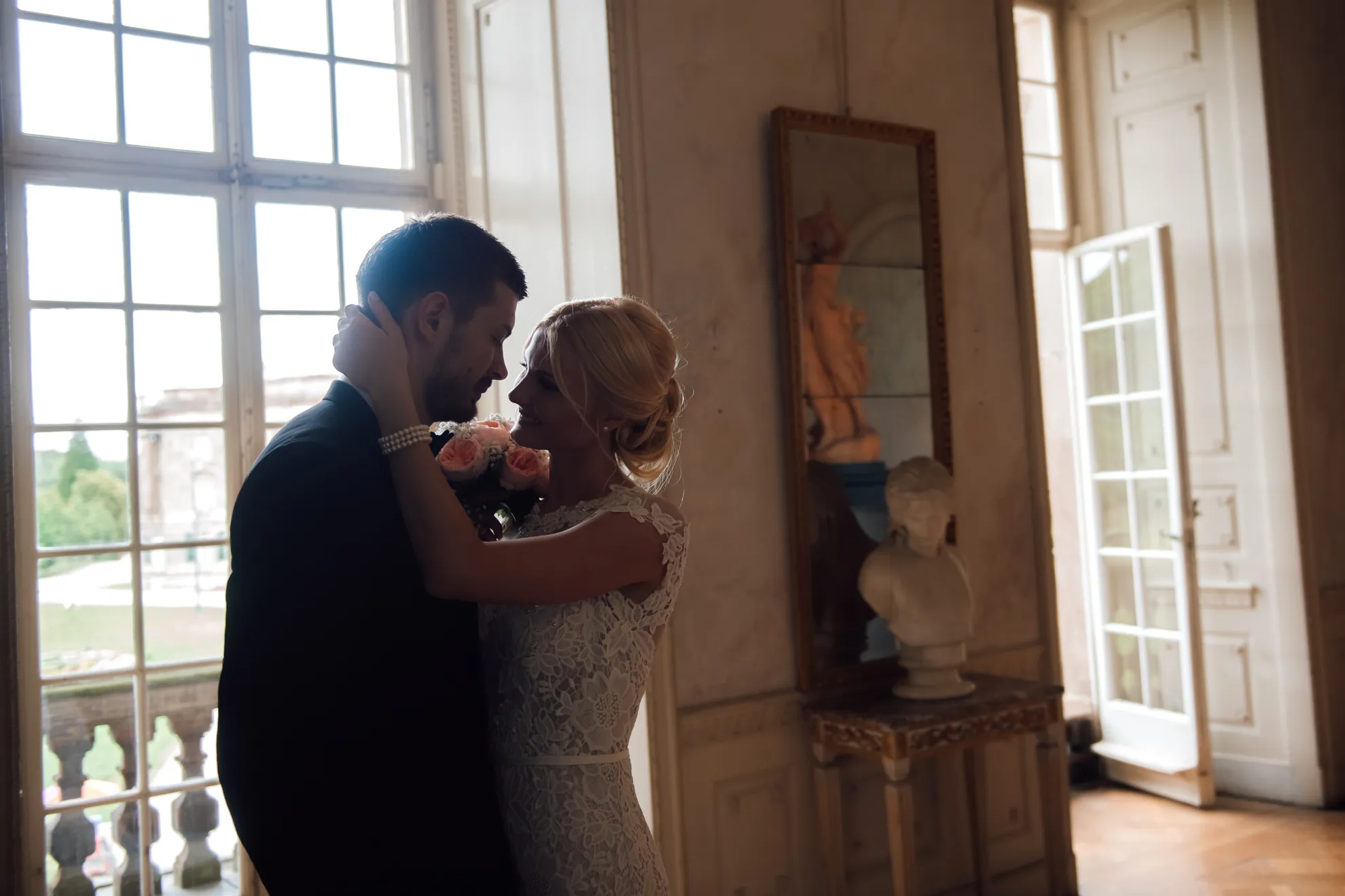 Brautpaar vor den Kaskaden — Bergpark Wilhelmshöhe Hochzeit