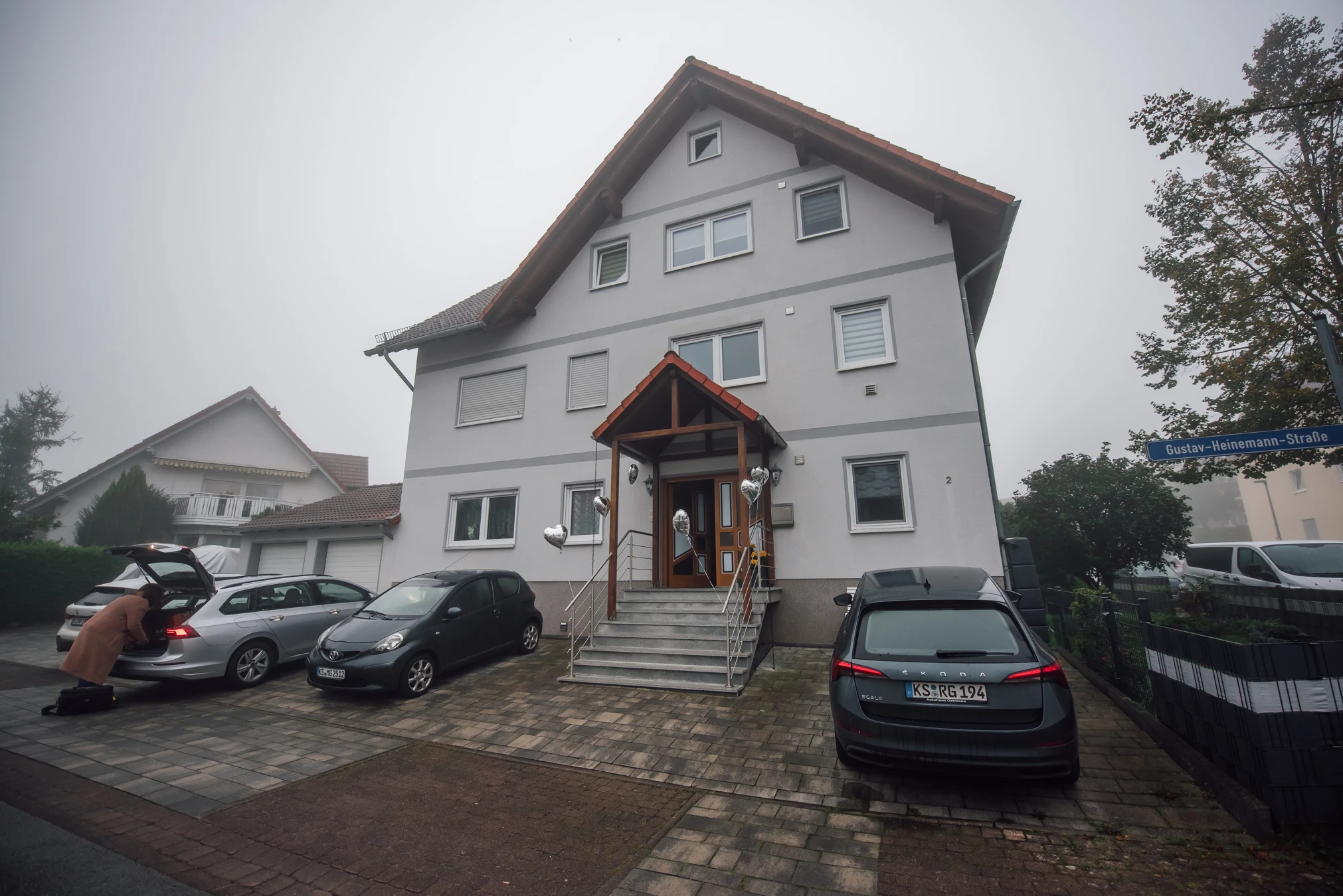 Brautvorbereitung zuhause — erste Augenblicke des Morgens, Hochzeit Renthof Kassel