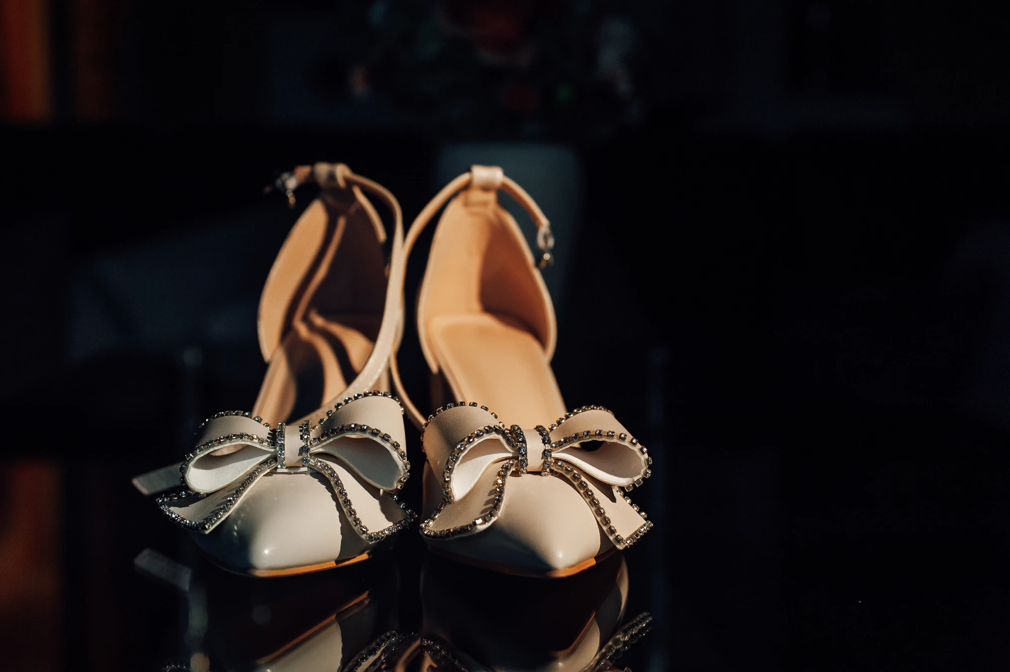 Make-up der Braut — stille Konzentration, Hochzeit Kassel