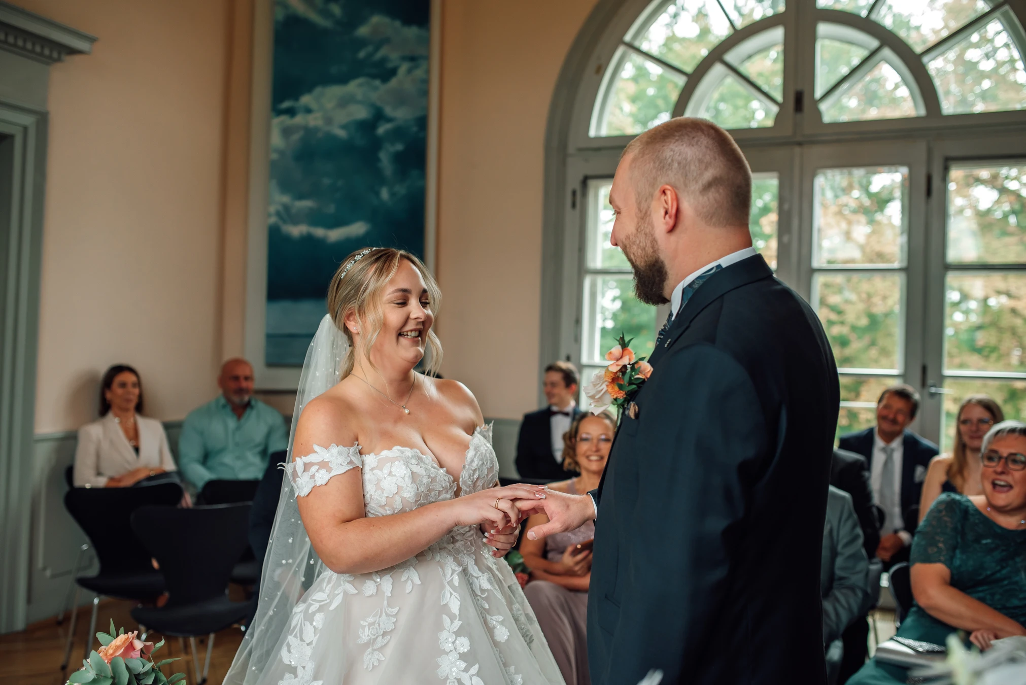 Gratulationen nach der Trauung — Hochzeitsgäste Fritzlar