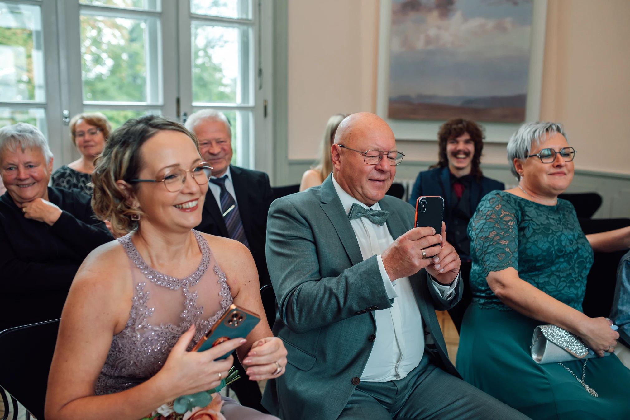 Brautpaar in der Altstadt Fritzlar — malerische Kulisse nach der Trauung