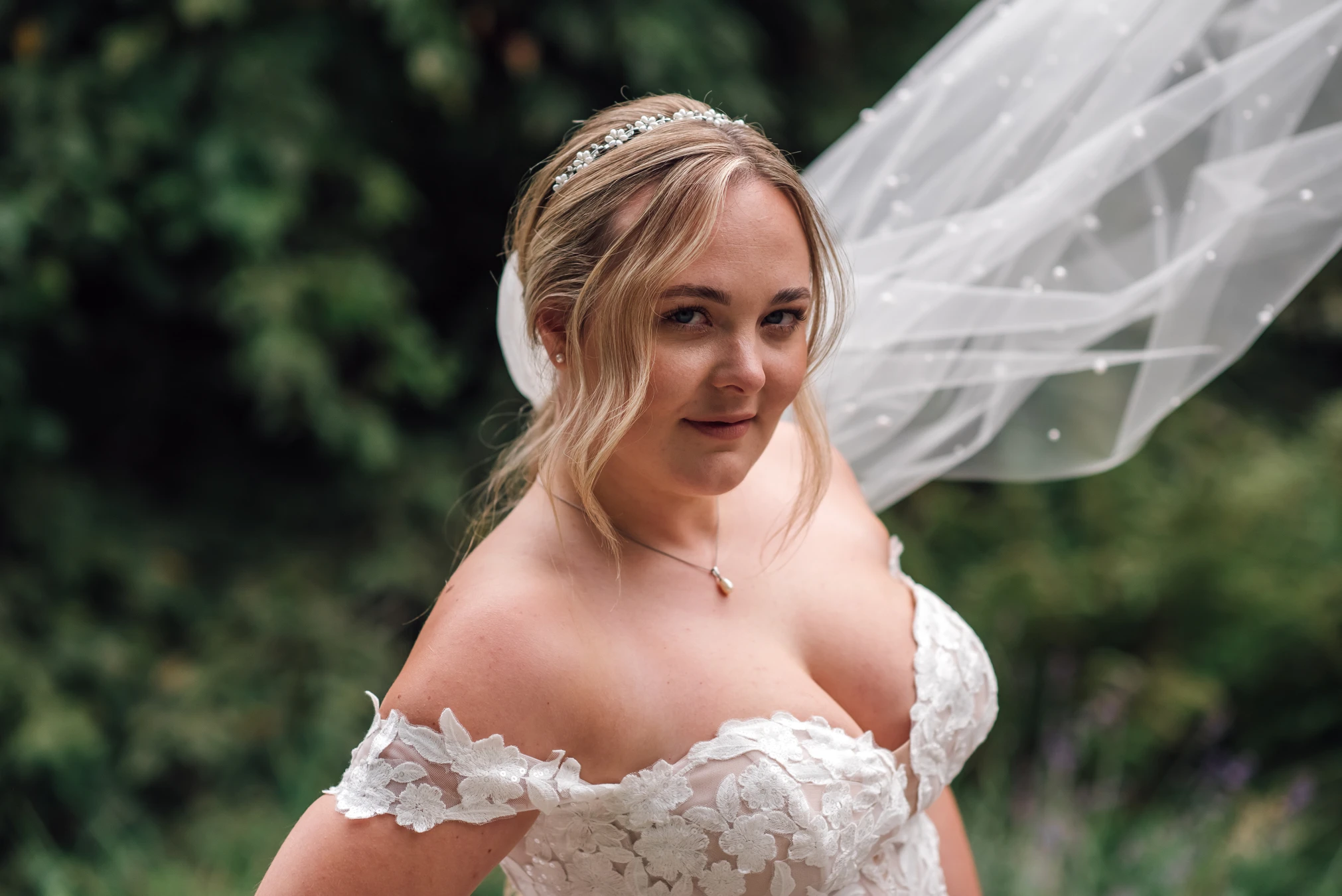 Brautpaar im Abendlicht — Siebenbergen, Hochzeitsfotografin Kassel