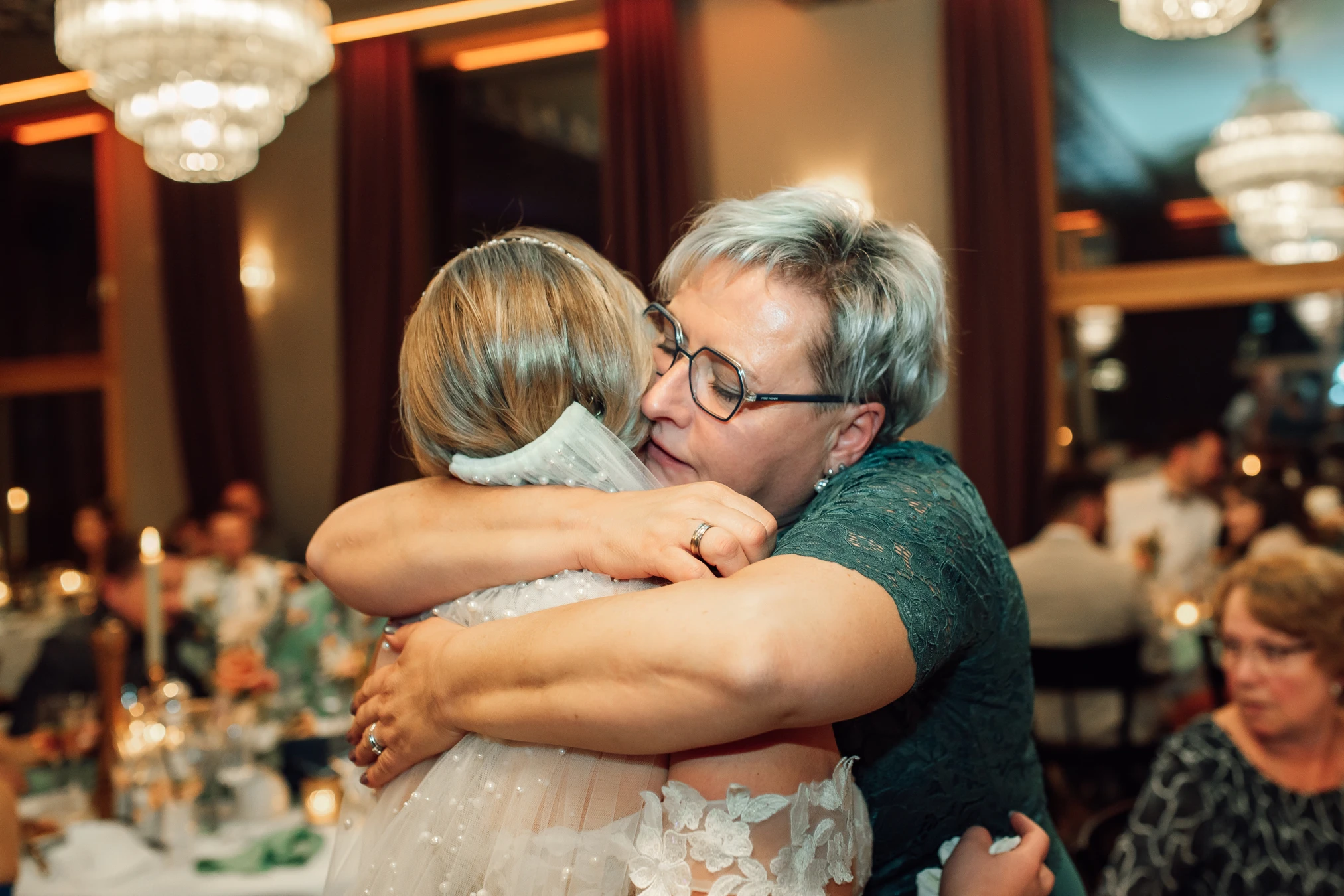 Festlicher Abend im Renthof Kassel — Hochzeitsessen im Kirchengewölbe