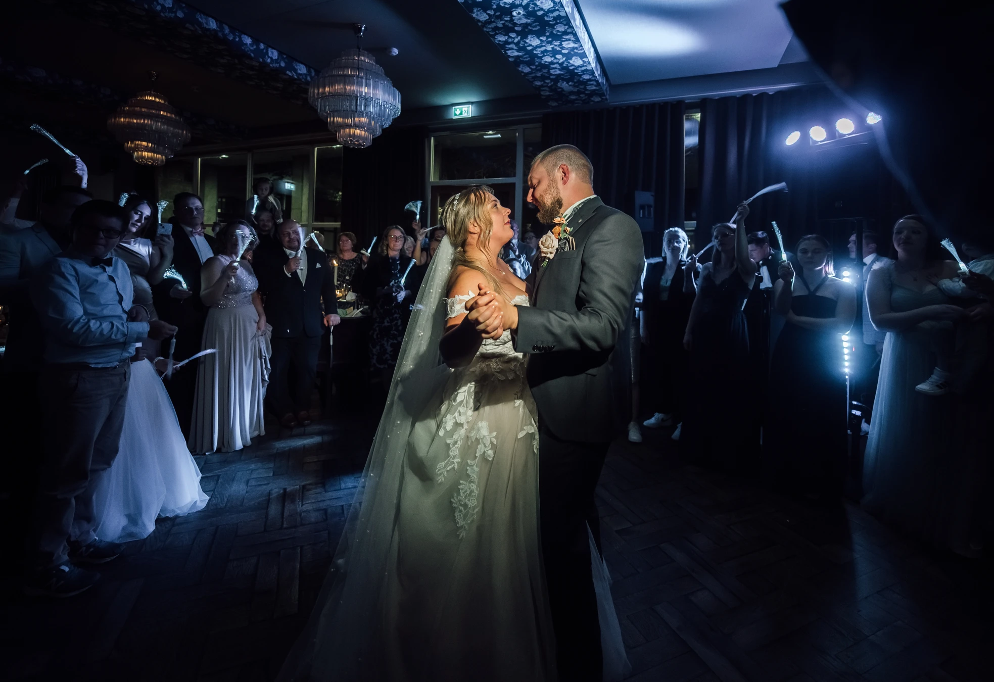 Letzter Moment des Eröffnungstanzes — Brautpaar Renthof Kassel