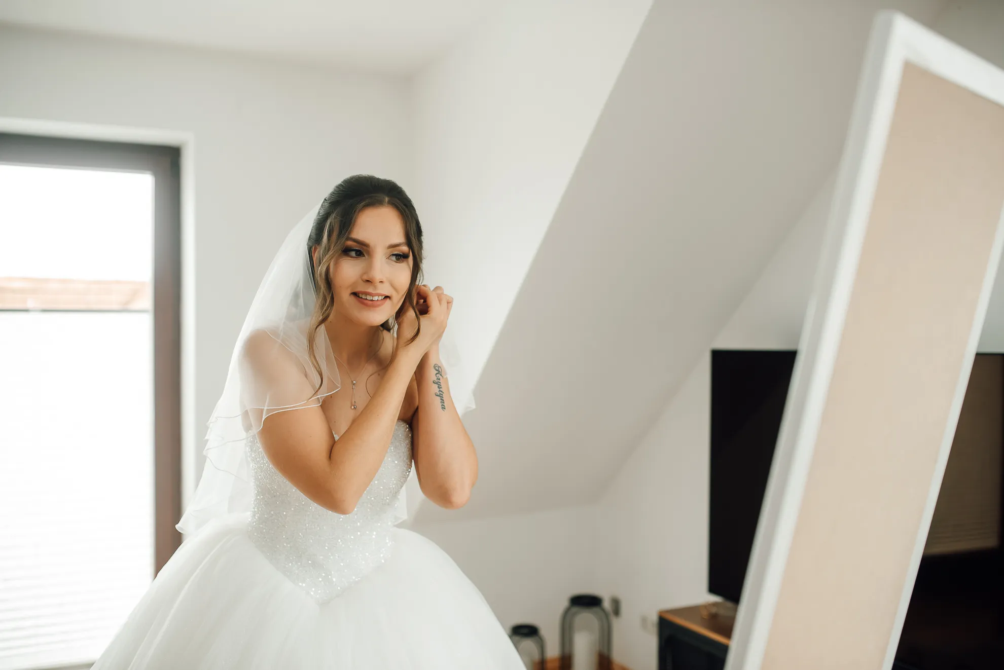 Emotionale Reaktion beim First Look — Hochzeit Renthof
