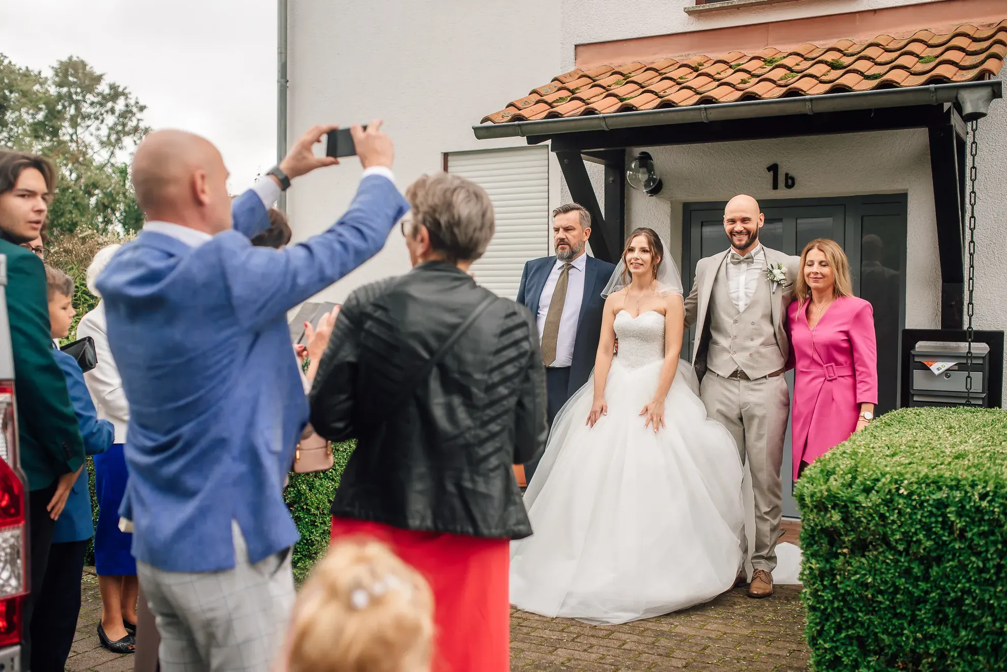 Brautpaar vor dem Standesbeamten — Hochzeit Kassel