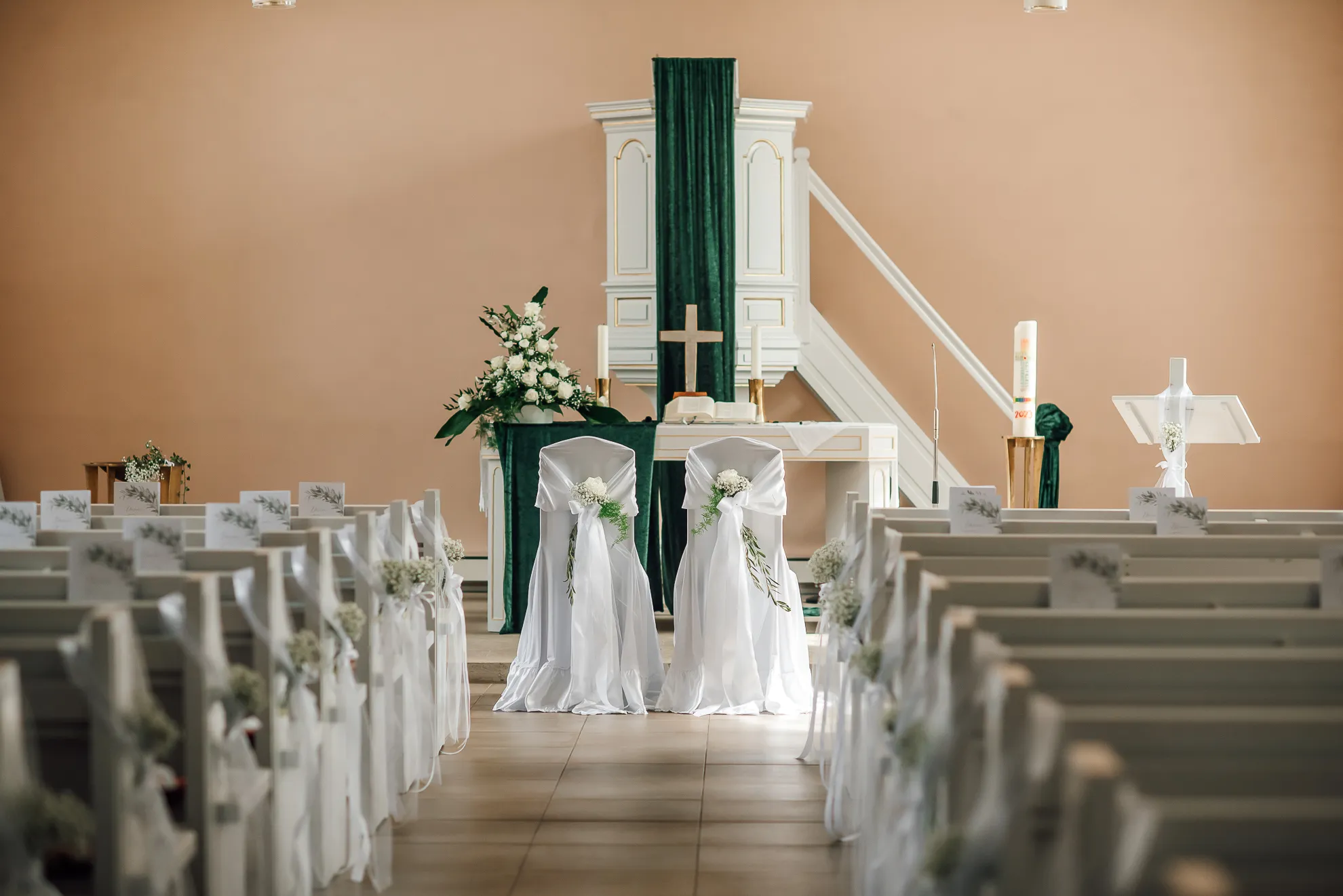 Einzug der Braut in die Kirche — Hochzeit Kassel