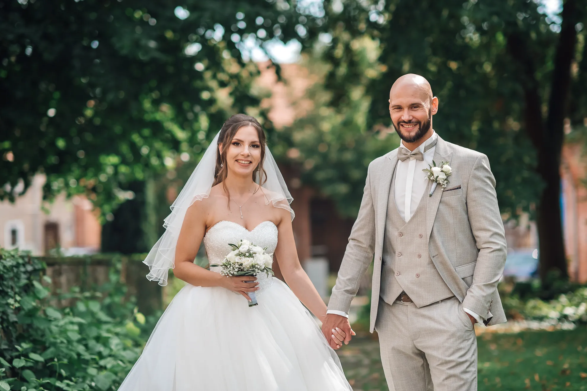 Gelübde vor dem Altar — kirchliche Trauung Ev. Kirche Obervellmar