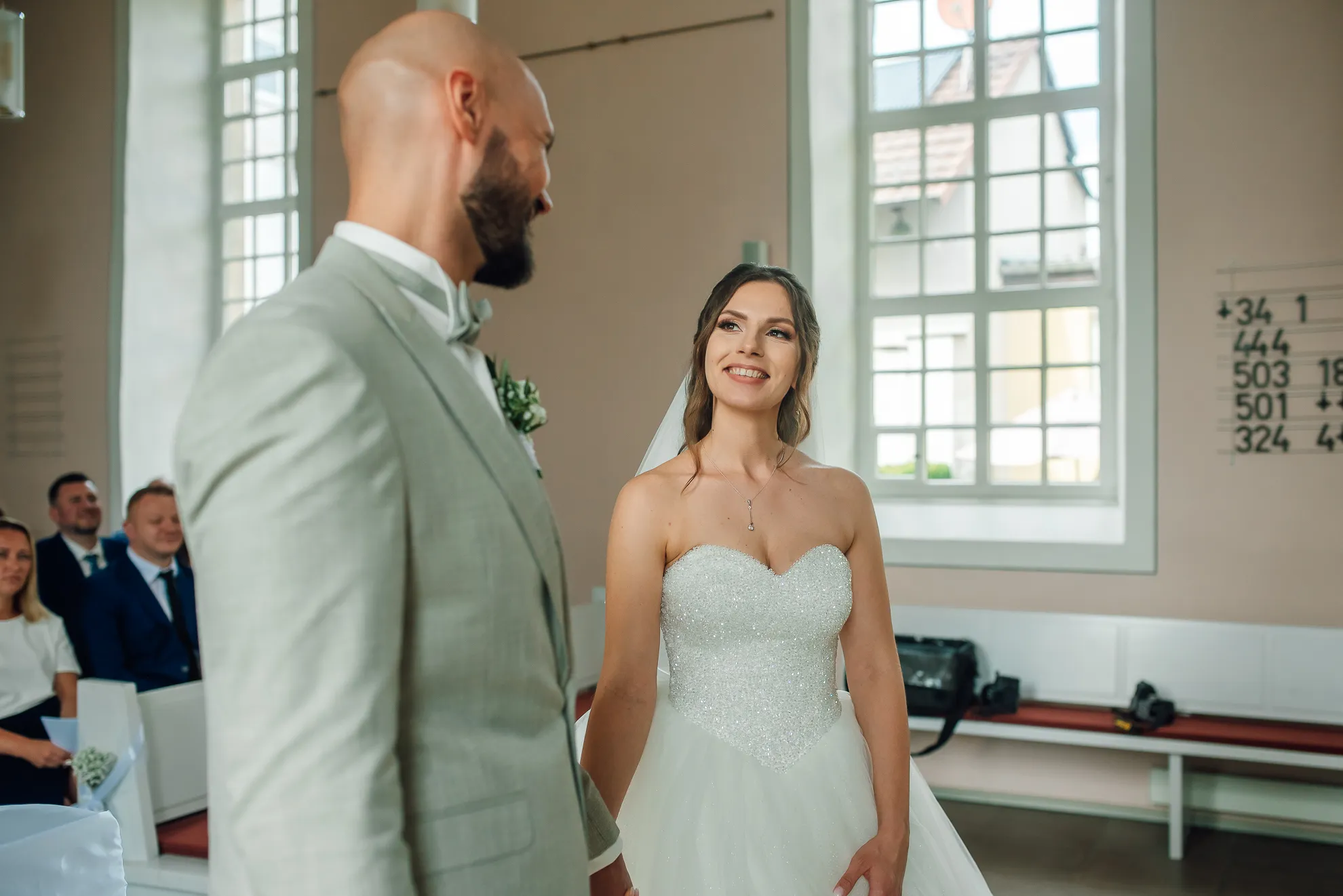 Gemeinsamer Auszug aus der Kirche