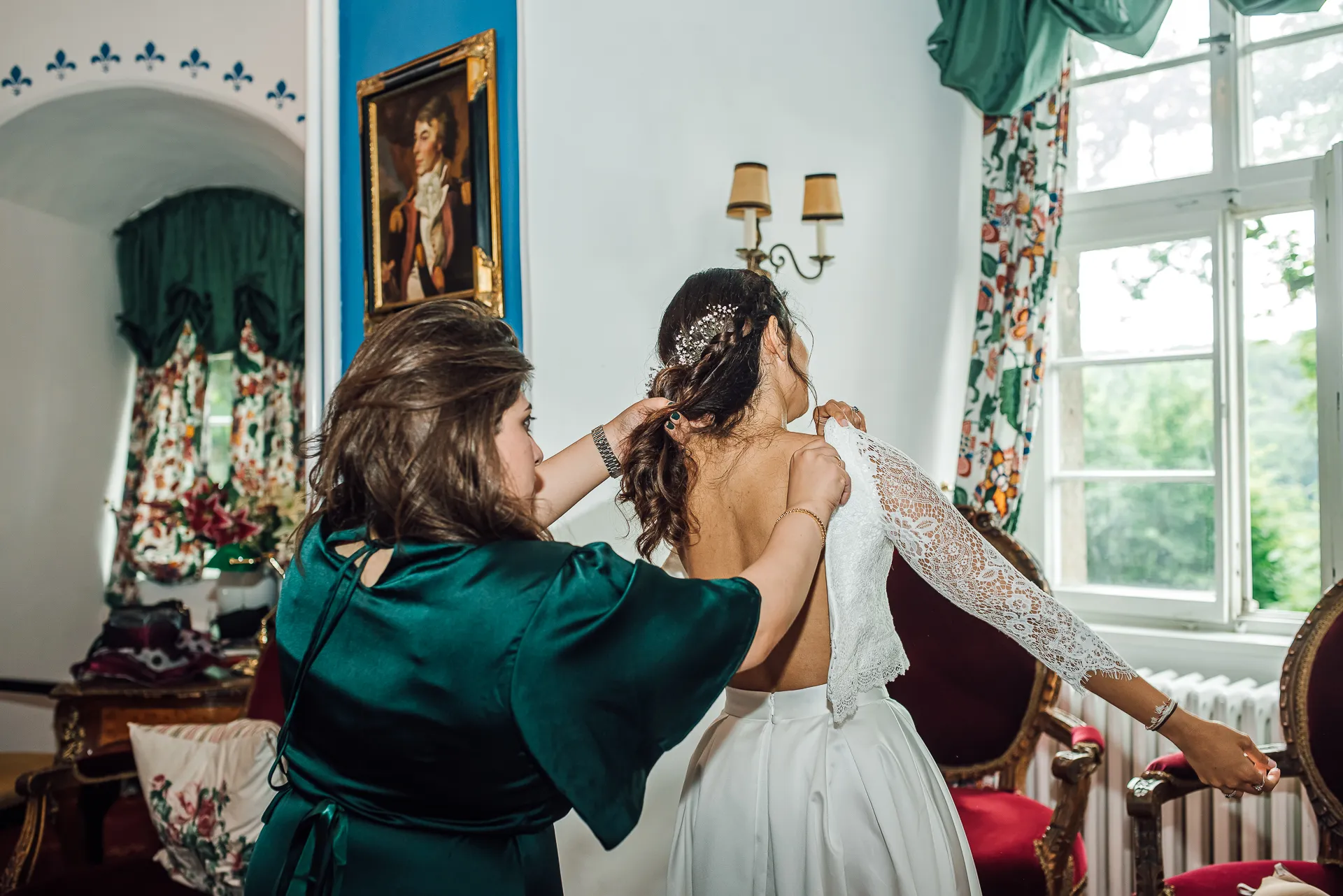 Braut mit Blumenstrauß — Hochzeitsfotografin Kassel