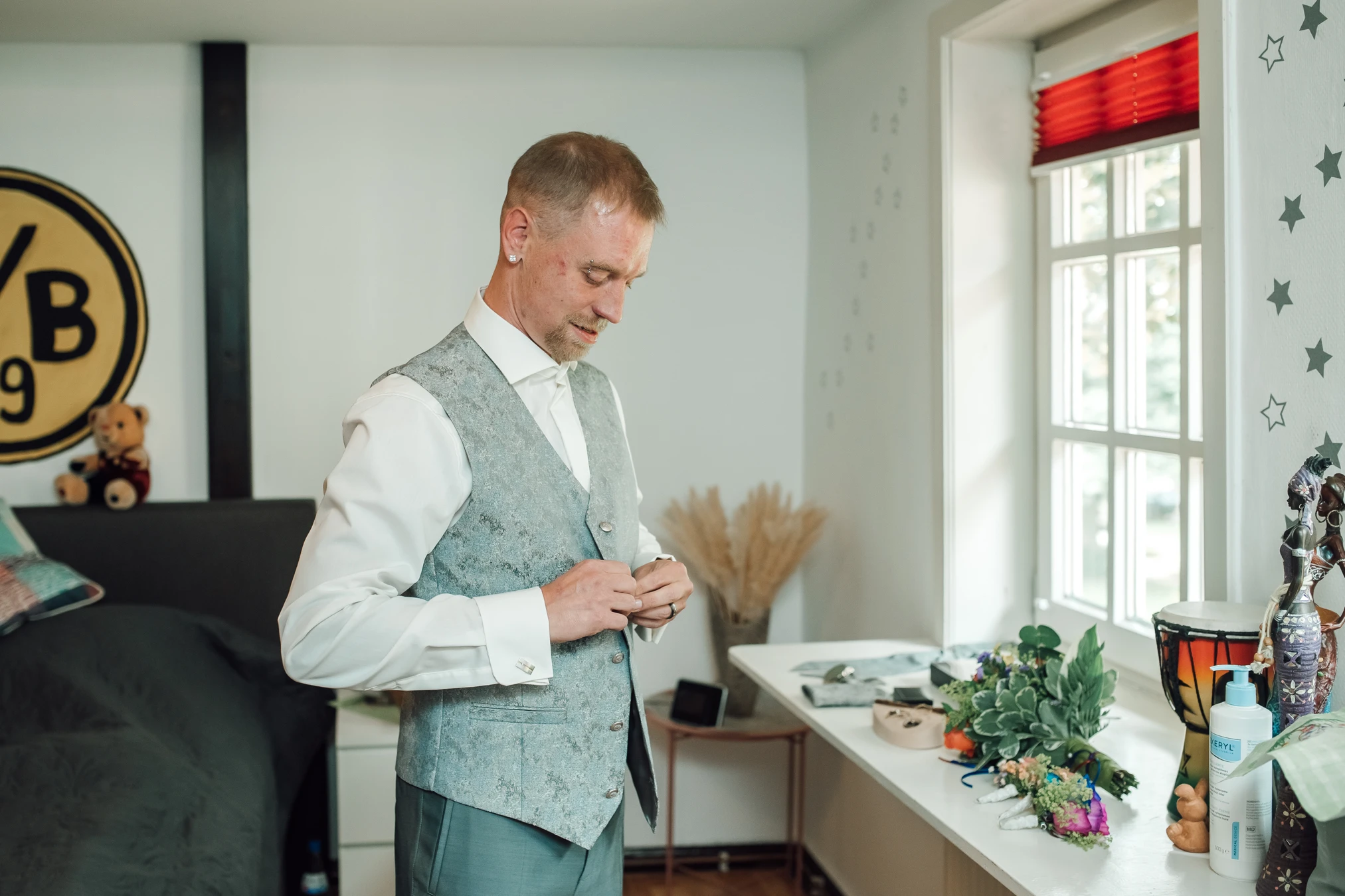 Bräutigam-Portrait — S. am Hochzeitstag