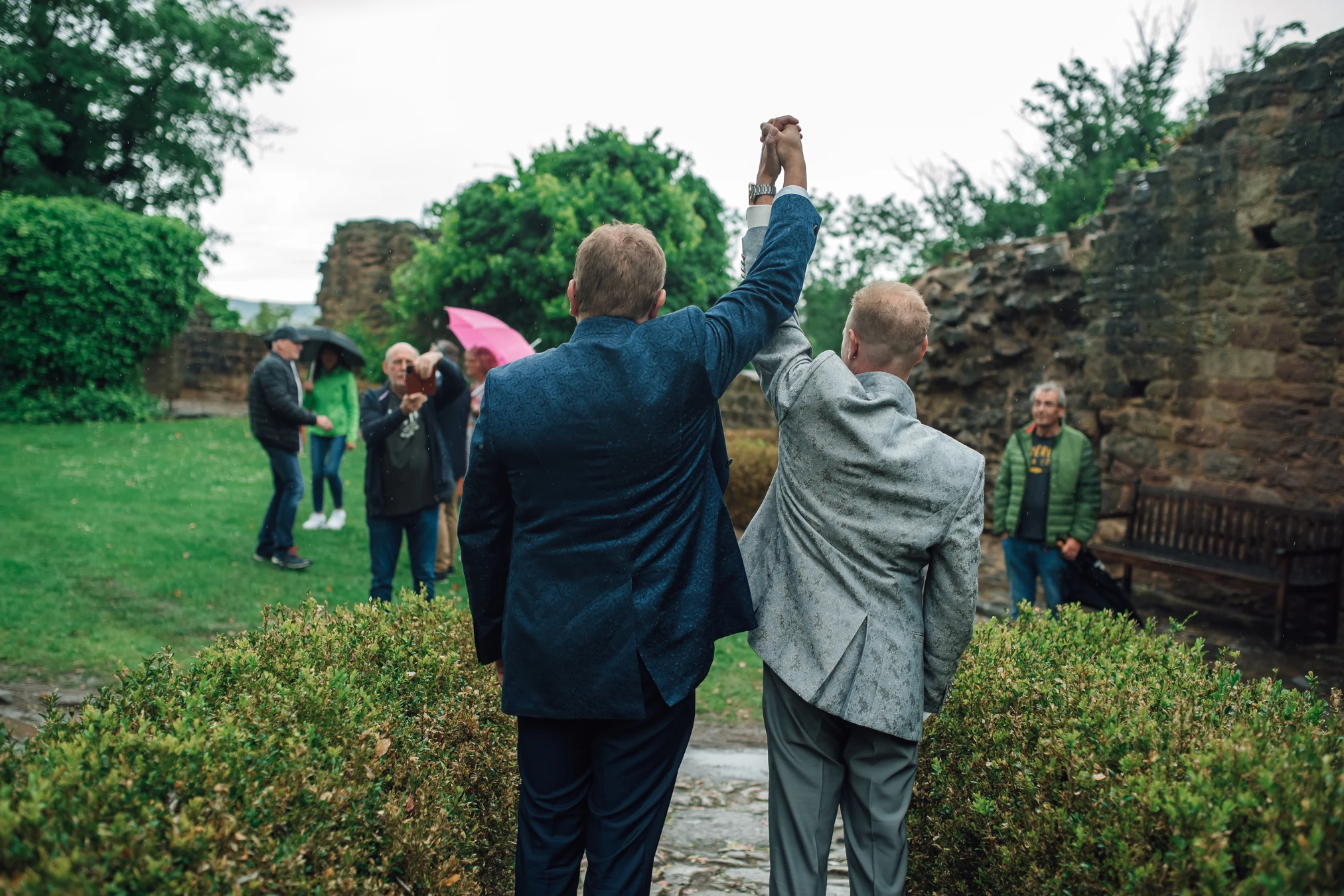 S. & G. Hand in Hand — Hochzeitsfotograf Göttingen