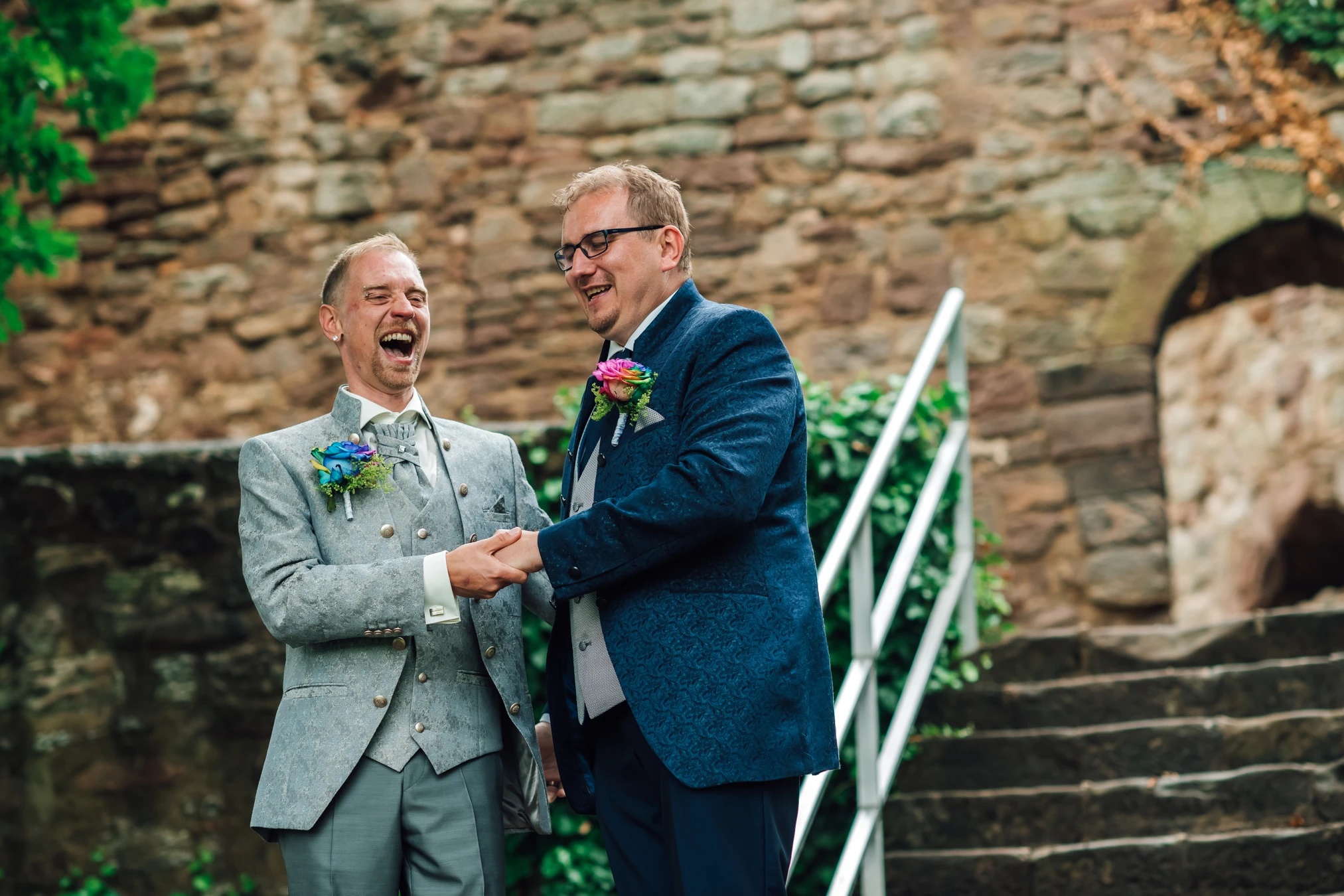 S. & G. strahlen — frisch verheiratet in Göttingen