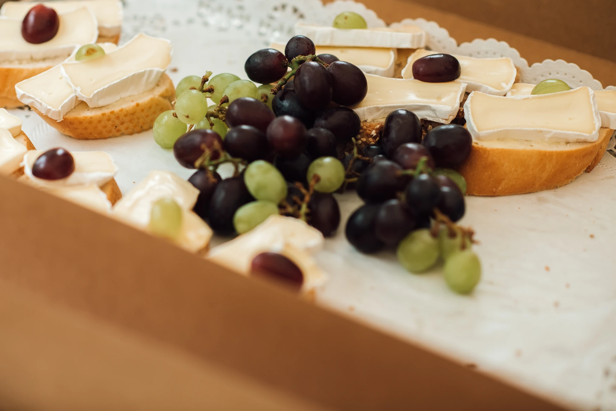 Glückwünsche und Umarmungen — S. & G. feiern