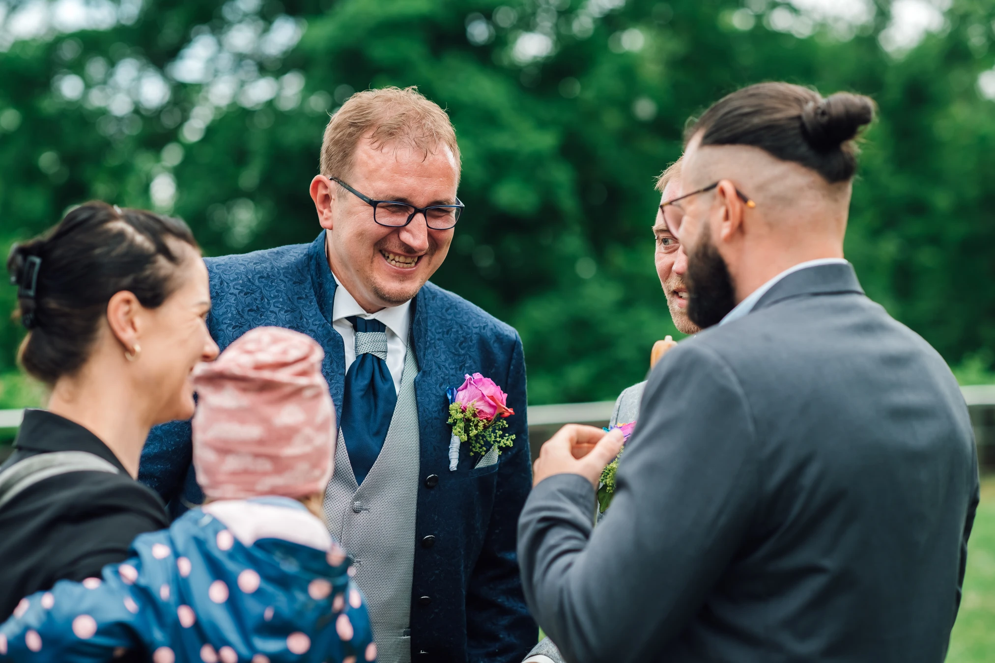 Familie und Freunde — Glückwünsche nach der Trauung