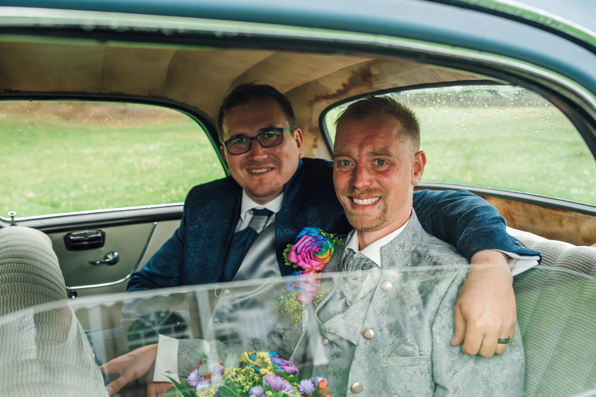 S. & G. mit ihren Liebsten — Sektempfang