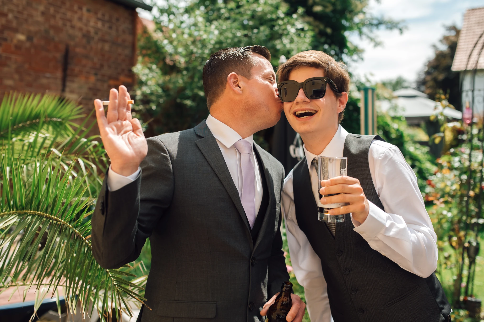 Brautpaar S. & G. zuhause — intime Feier