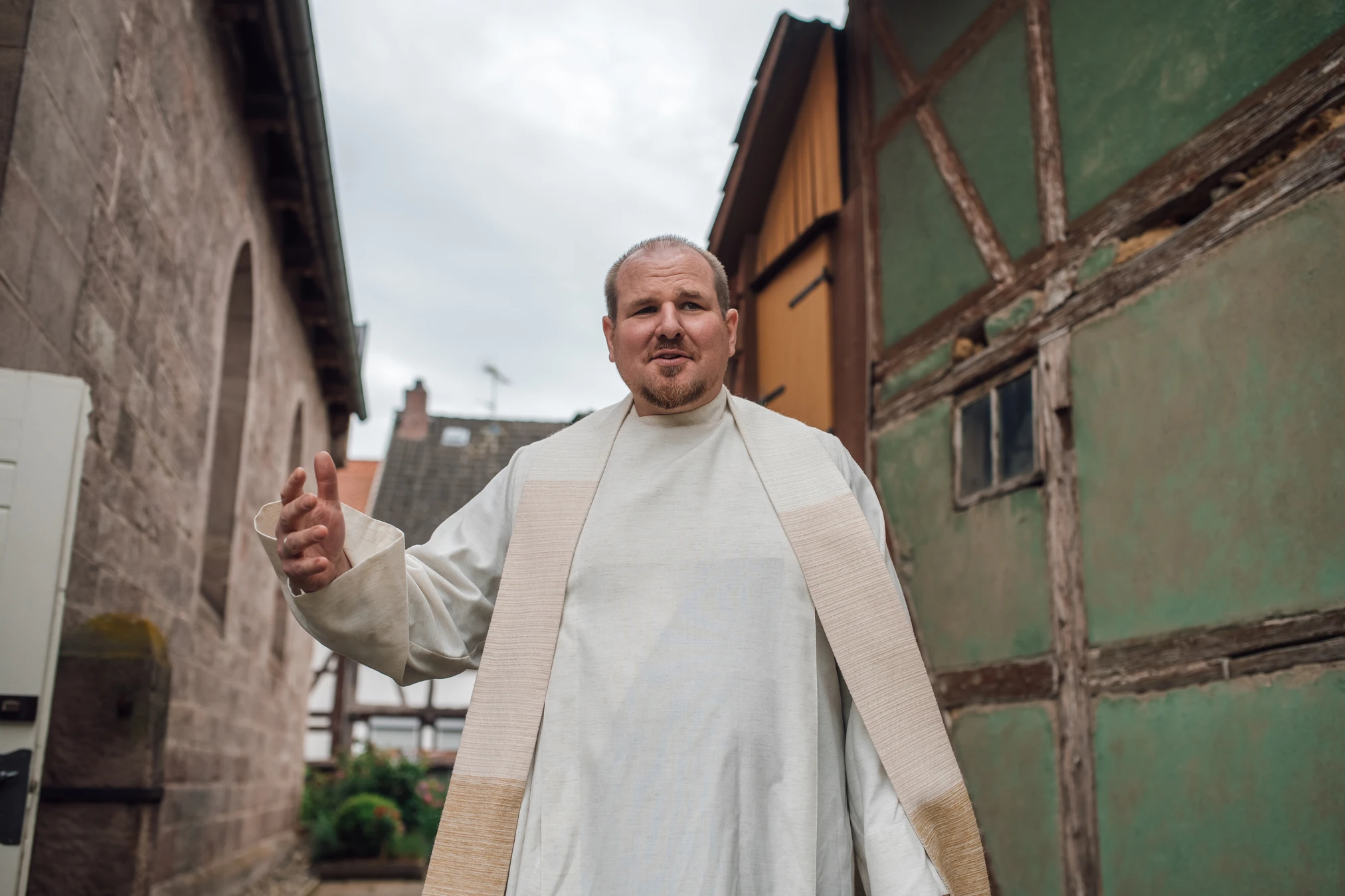 Zeremonie in der Kirche — S. & G. vor dem Altar