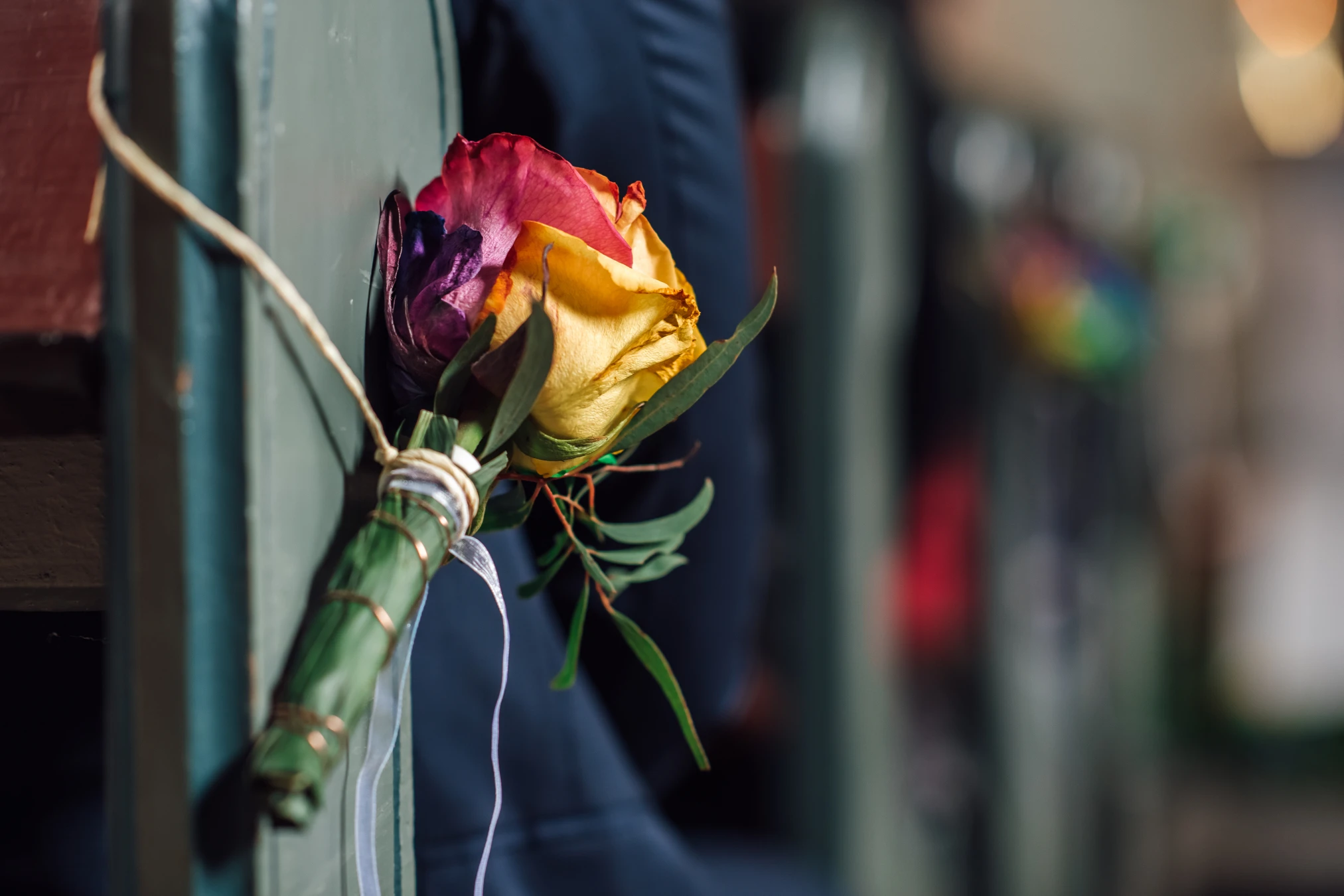 Auszug aus der Kirche — freudig und verliebt