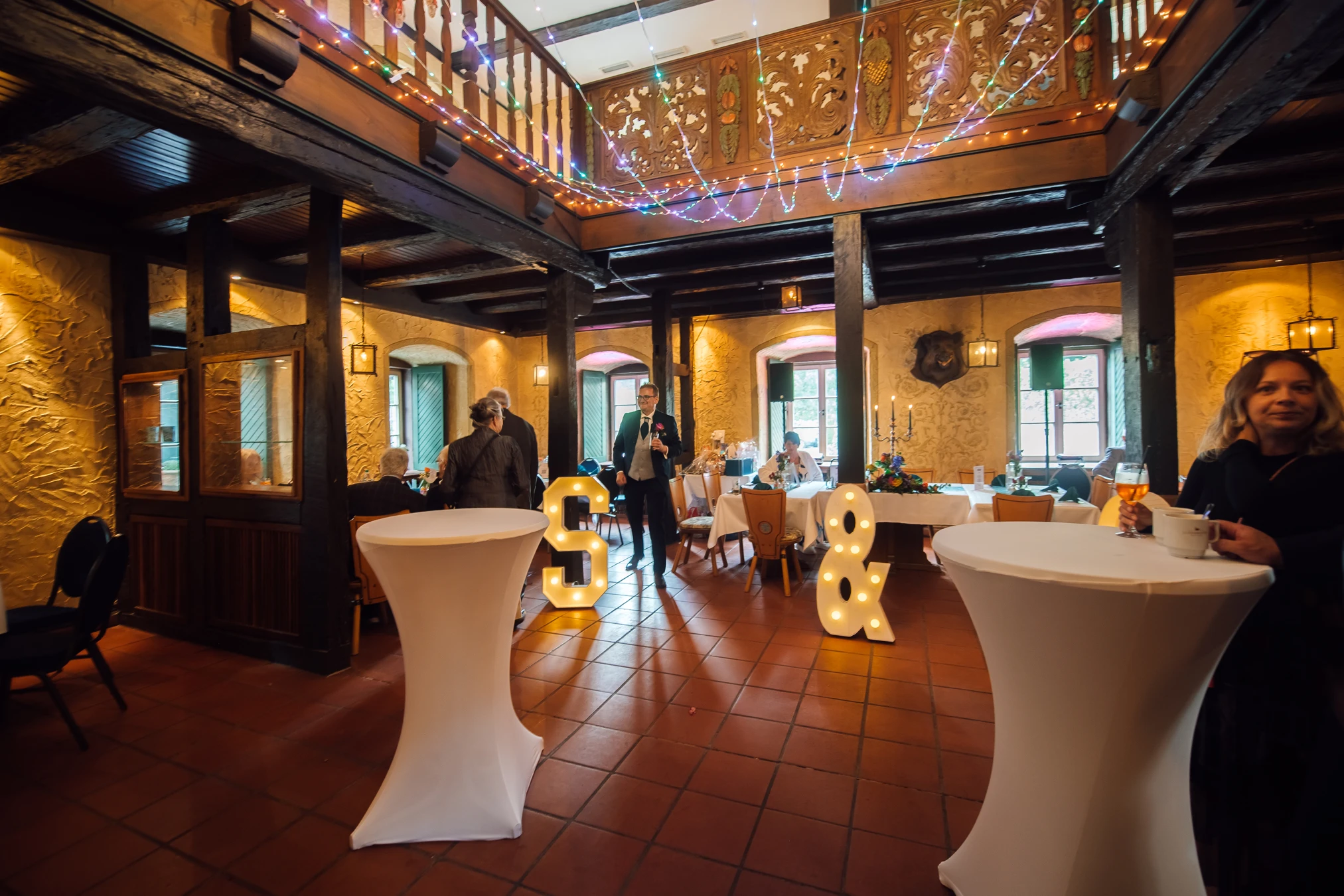 Romantisches Paar-Shooting bei der Feier — Göttingen