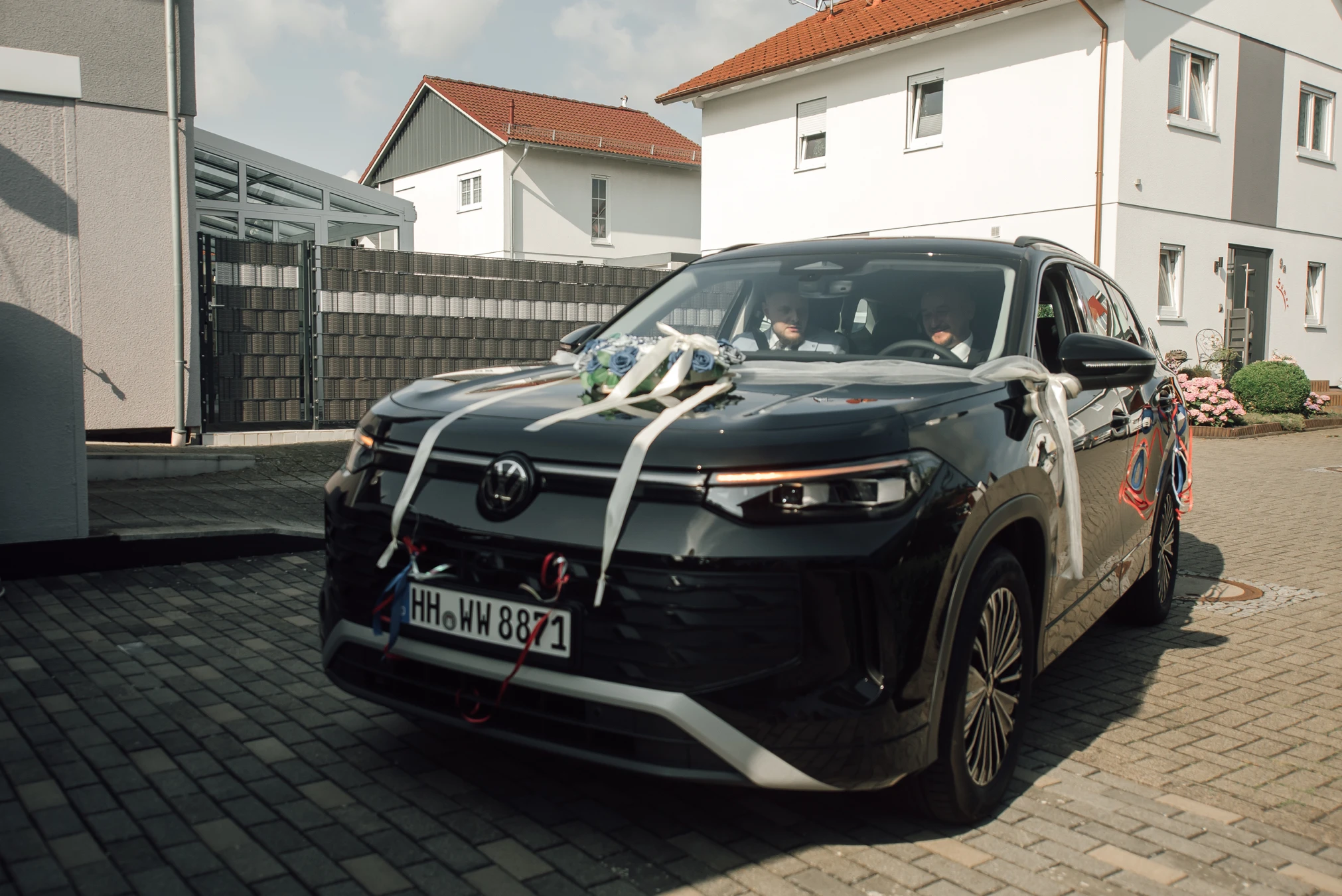 Ankunft der Gäste — Familie trifft ein, Hochzeitsmorgen Kassel