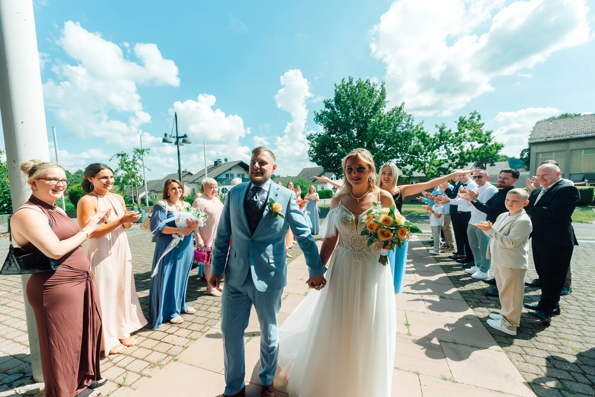 Alle tanzen — Hochzeitsfeier in Schauenburg im Naturpark Habichtswald