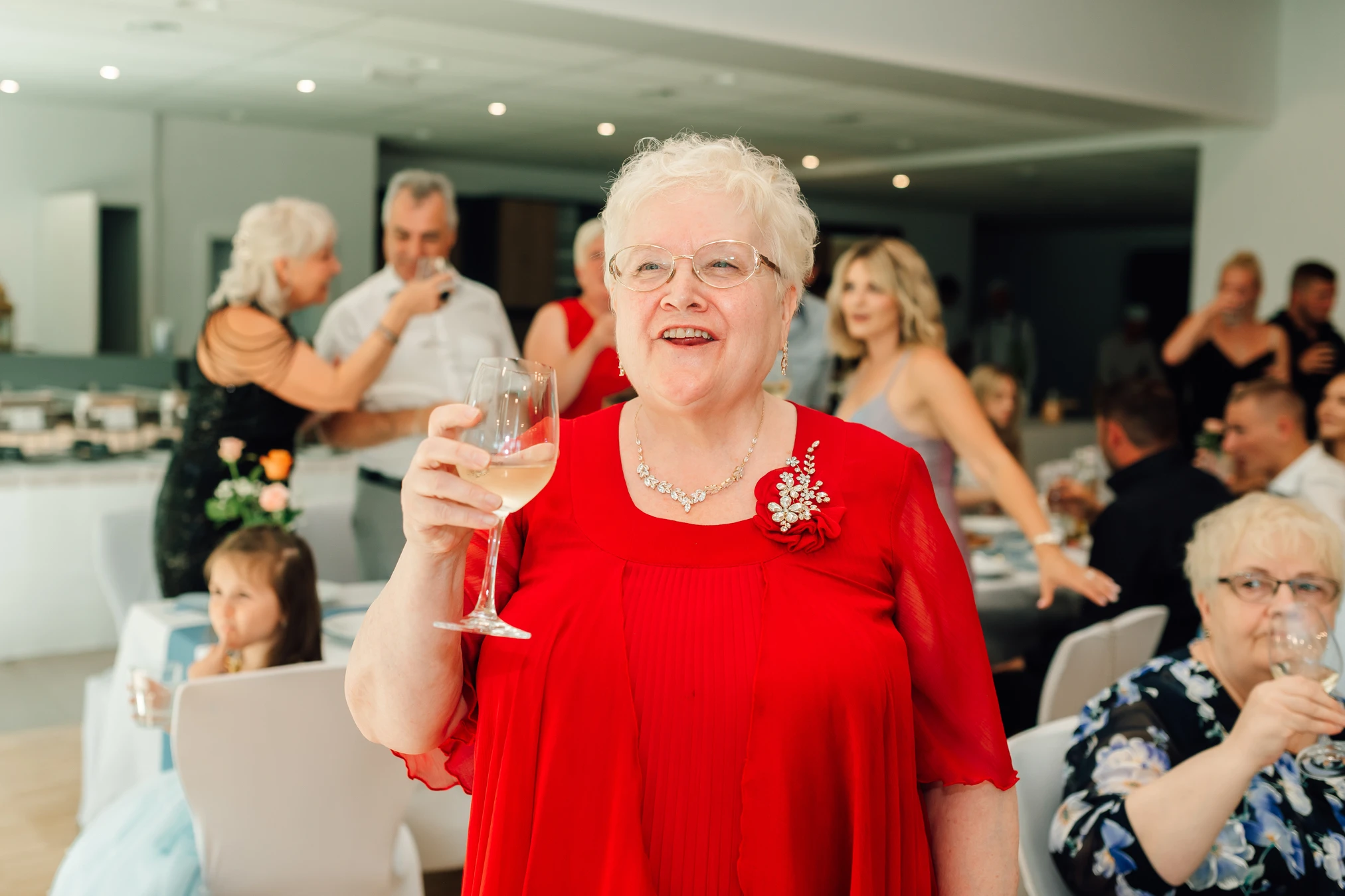 Lachen und Tanzen — V & M Hochzeit, Schauenburg