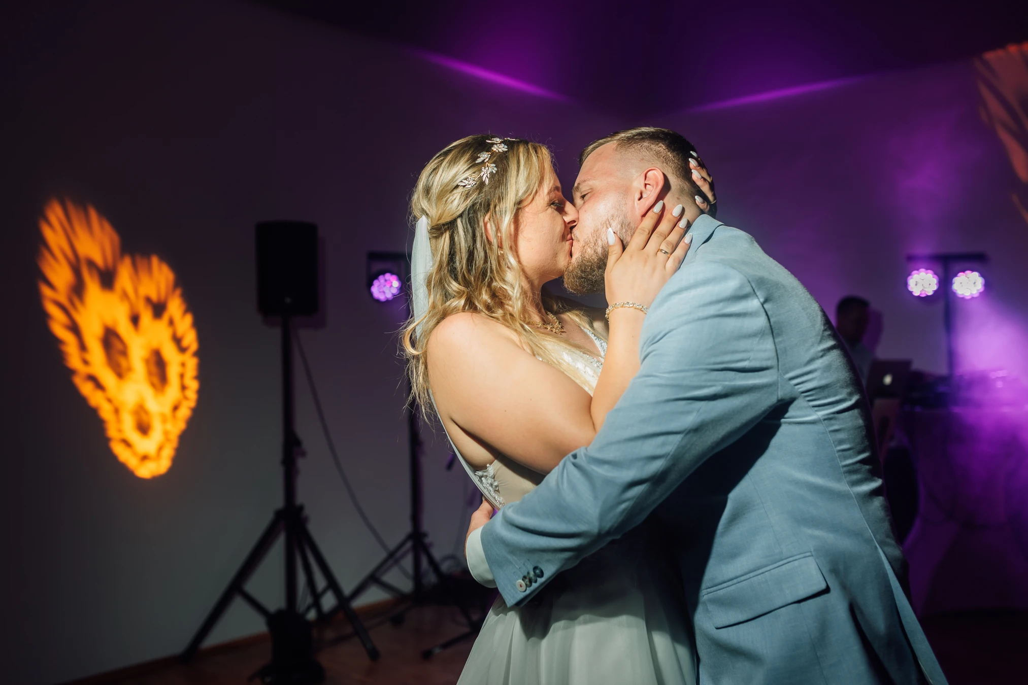 Brautpaar tanzt — Hochzeit Schauenburg, Hochzeitsfotografin Kassel